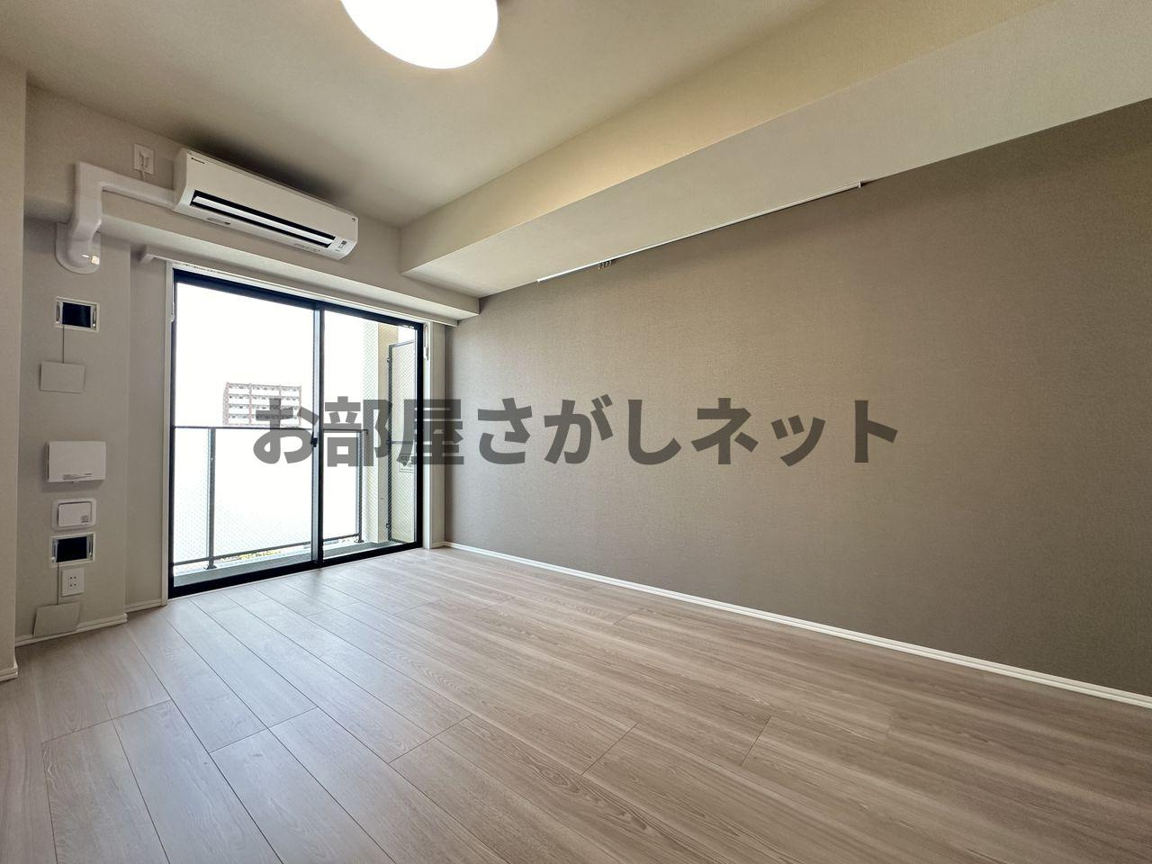 コンシェリア駒込 ＨＩＬＬＴＯＰ ＳＱＵＡＲＥの居間・リビング