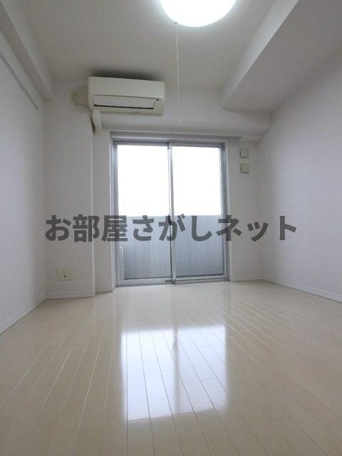 コンシェリア・デュー池袋の居間・リビング