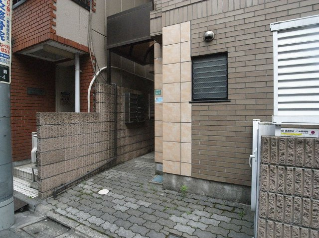 イーストフローラ東長崎のエントランス|エントランス