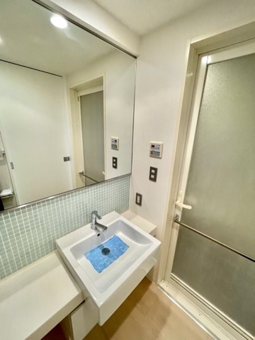 新品家具付きマンション元浅草5(KaGood東京)の洗面所
