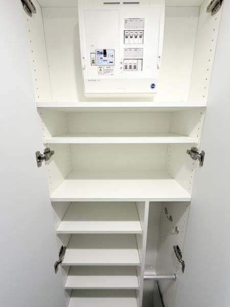 エレミ本蓮沼の居間・リビング