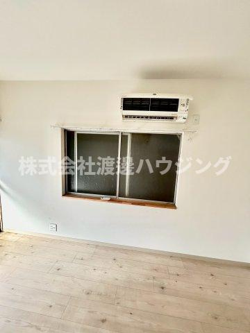 大阪市淀川区木川西３丁目のテラスのその他|窓