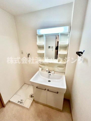 大阪市淀川区木川西３丁目のテラスの洗面所