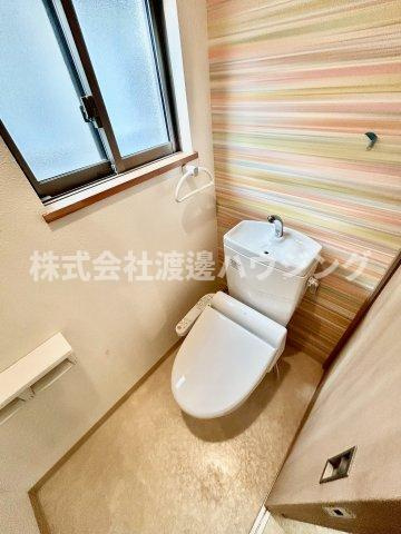 大阪市淀川区木川西３丁目のテラスのトイレ