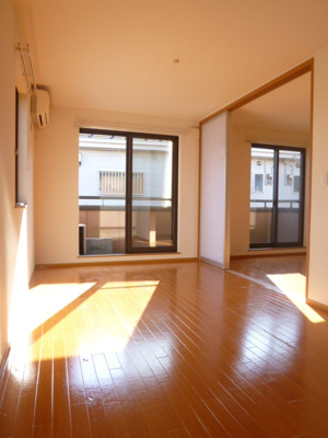 ２面採光のＬＤＫ１０．７帖