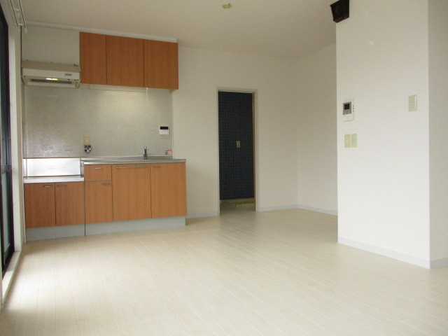 ガーデン千寿の居間・リビング