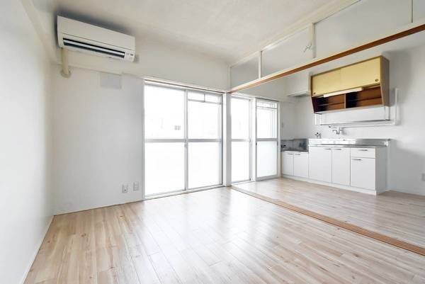 ビレッジハウス富山北1号棟の居間・リビング|ビレッジハウスの同一物件・同一タイプの間取りの写真です