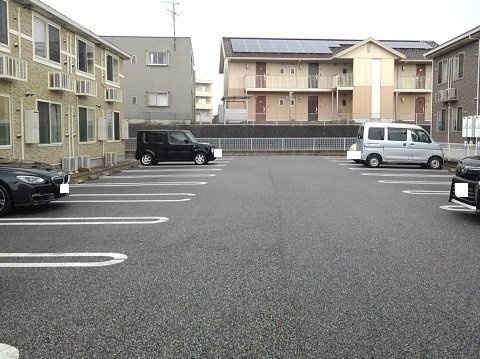 アッシュ８　Ｂの駐車場|カースペースがあります