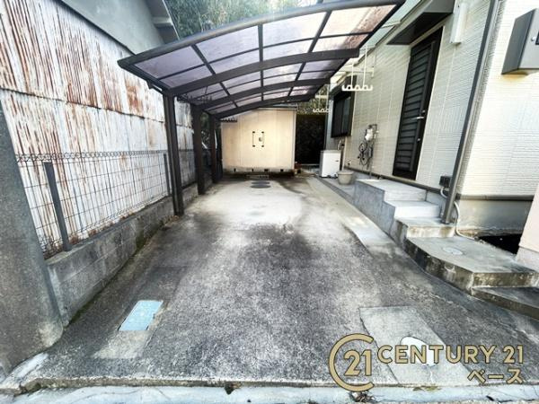 生駒郡平群町信貴山　一戸建の駐車場|■現地撮影写真■駐車スペースもしっかりと完備！