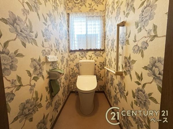 生駒郡平群町信貴山　一戸建のトイレ|■現地撮影写真■清潔感ある綺麗なお手洗いです！