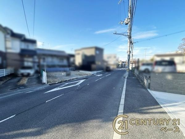 大和郡山市箕山町の売地の前面道路含む現地写真|■現地撮影写真■前面道路約７ｍでお車の出し入れも楽々！