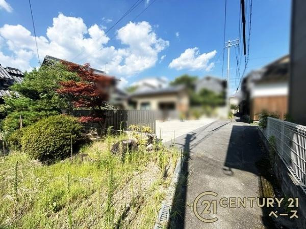 天理市櫟本町の売地の前面道路含む現地写真|■現地撮影写真■道路との高低差もありません。 お気軽にお問い合わせください。