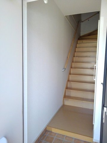 サウスウェーⅤ　Ａの玄関