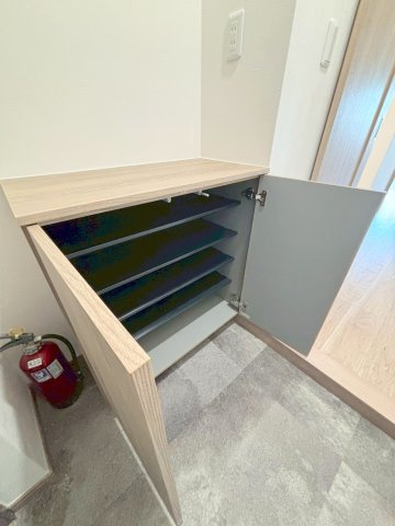 業平橋住宅の玄関|★シューズＢＯＸ★