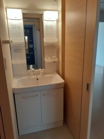 メゾン　セレーノの洗面所