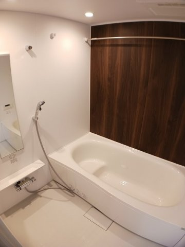 シャルム６番館　Ａの浴室