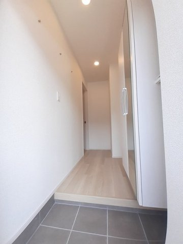 シャルム泗水５番館　Ｂの玄関