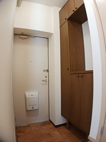 ベルハウスＢ棟の玄関