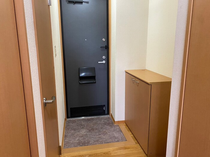 シャルマンドミールの玄関