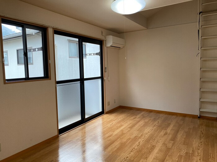 シャルマンドミールの居間・リビング