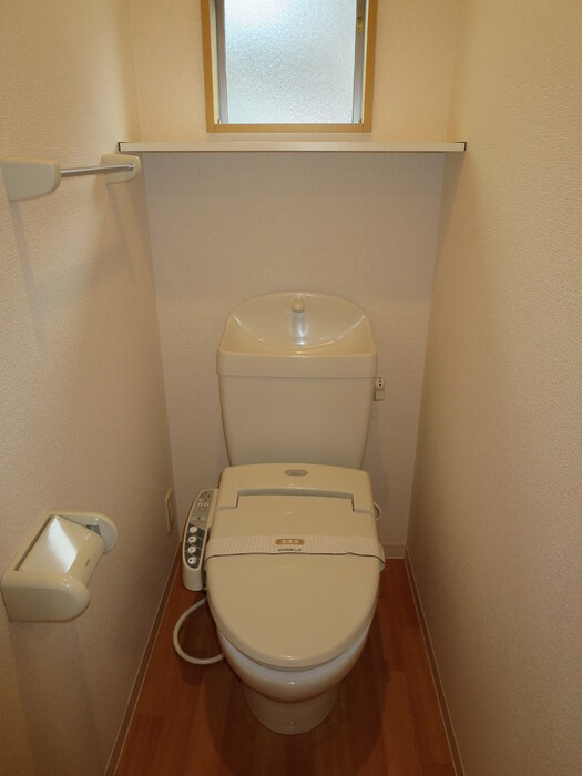 リースランドネオス春日壱番館　Ａのトイレ