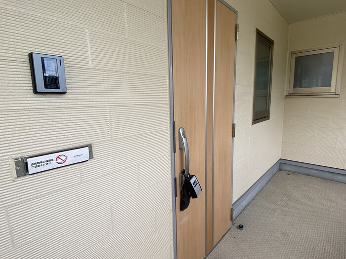 Casa-N（カーサN）　1号棟の玄関