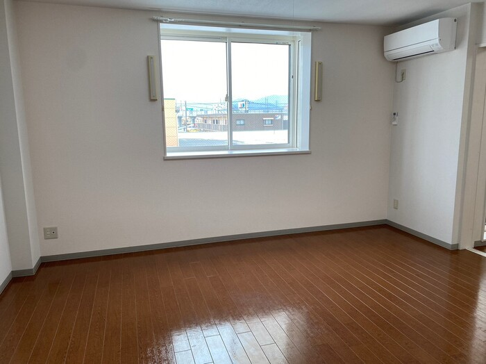 JEWELの居間・リビング