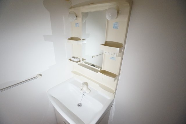 アルモニーテの洗面所