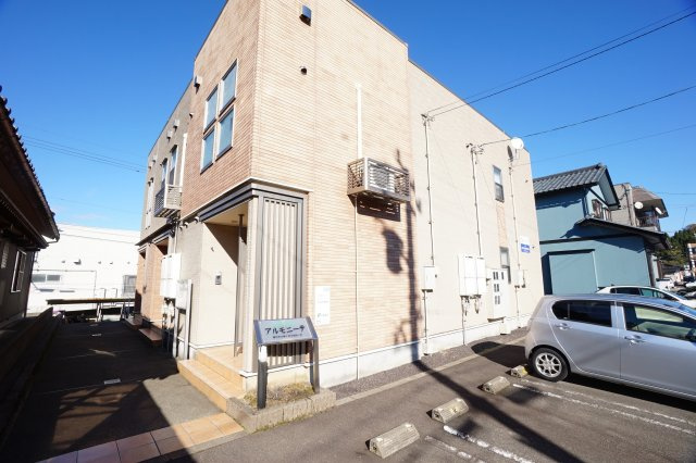 アルモニーテの外観