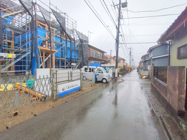祝　成約済み　八王子市　散田町　新築戸建ての前面道路含む現地写真|～仲介手数料無料☆八王子ひなた不動産～八王子市散田町　新築戸建て