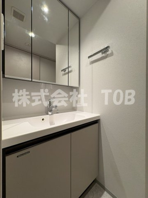 【独立洗面台】 | デュオフラッツ千歳船橋 | 3面鏡シャンプードレッサー