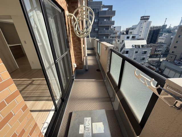 ライオンズマンション東日暮里第二のバルコニー