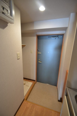 【玄関】 | ソレイユ鶴瀬 | シンプルで使いやすい玄関です