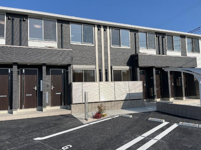 カーサ・クレールの駐車場|外観写真（昼）