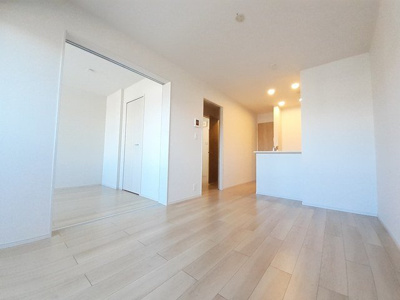 【居間・リビング】 | ルミエール興浜 | おしゃれな居間です