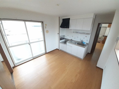 【居間・リビング】 | メゾンドエトワール | おしゃれな居間です