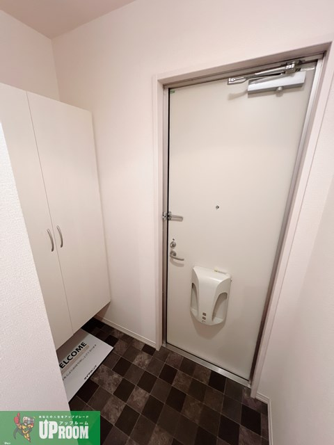 ムーンライトＢ棟の玄関