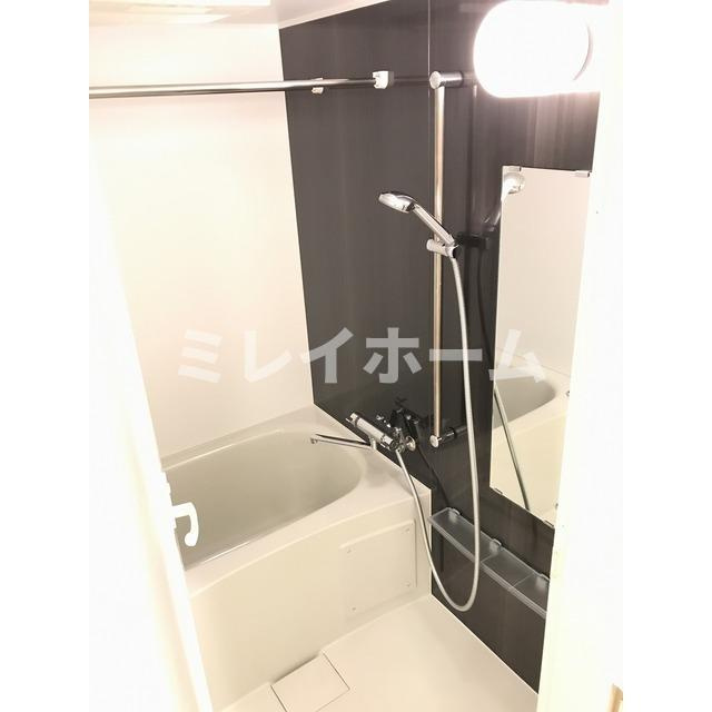 コンフォリア蒲田の浴室