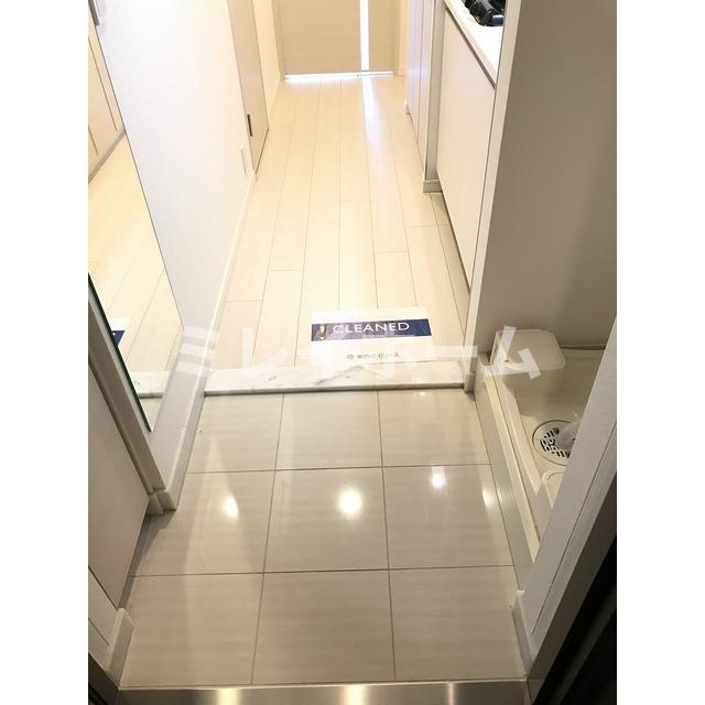 コンフォリア蒲田の玄関