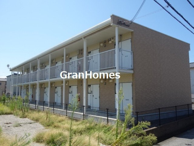 レオパレス魚住南の外観