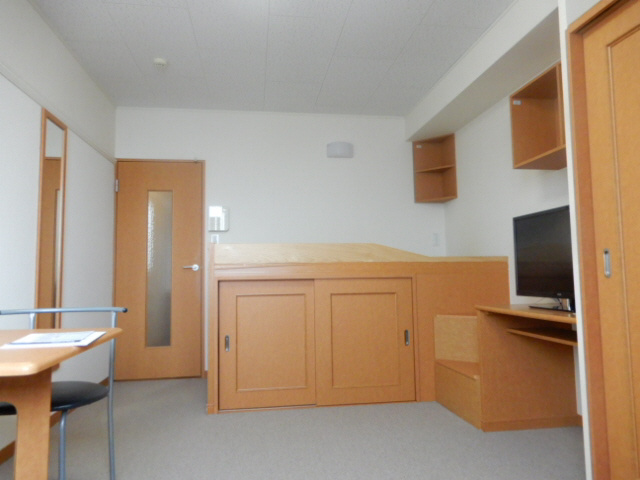 明石市二見町東二見のアパートの居間・リビング