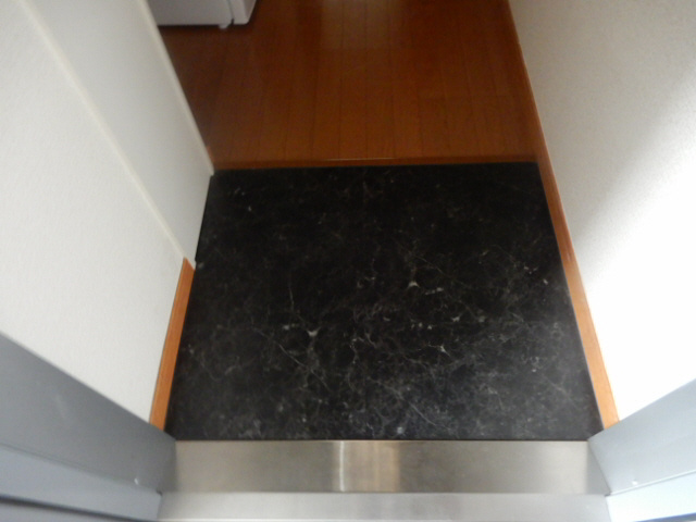 明石市二見町東二見のアパートの玄関