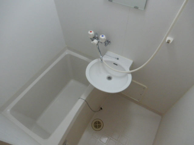 明石市二見町東二見のアパートの浴室