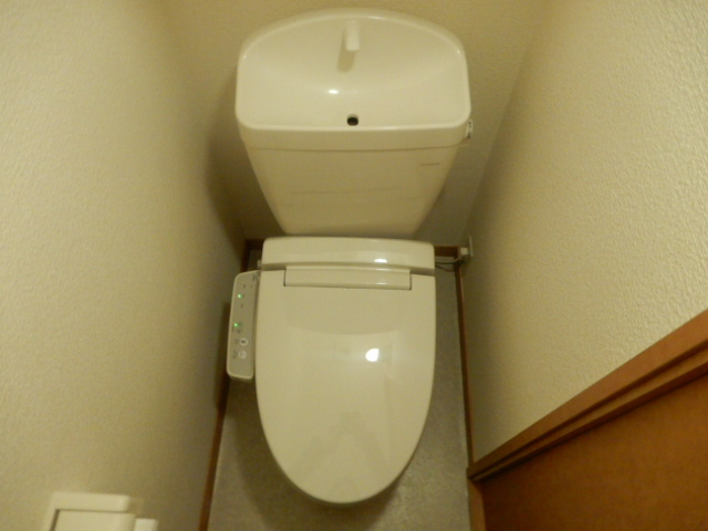 明石市二見町東二見のアパートのトイレ