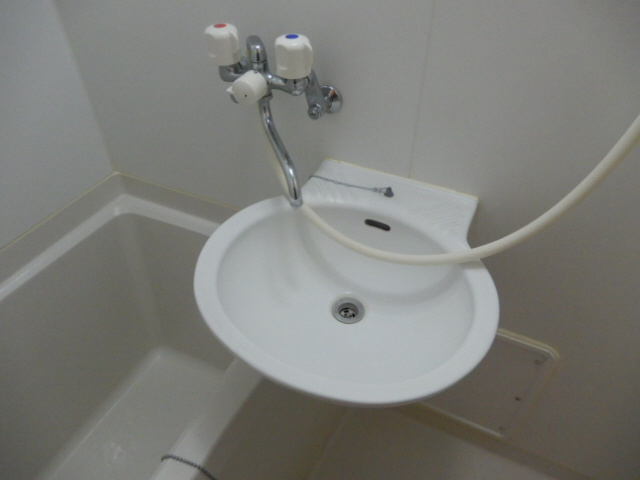 明石市二見町東二見のアパートの洗面所