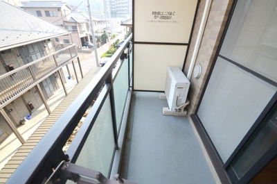 【バルコニー】 | グランドゥールふじみ野 | バルコニーからの眺めを楽しみながら食事をしませんか