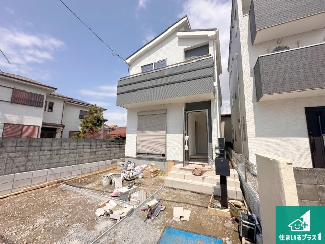 明石市大久保町西島　新築一戸建ての外観|周辺は落ち着いた街並みの住宅地！子育てがしやすい住環境です！まだ未完成ですが、現地でしかわからない事もございます。是非一度ご覧ください。