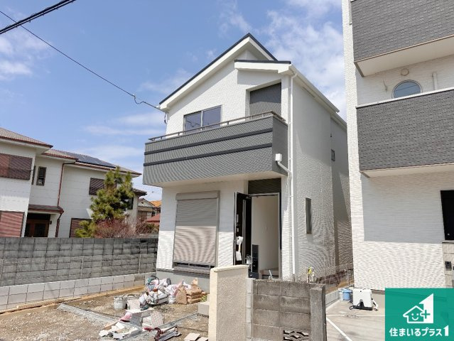 明石市大久保町西島　新築一戸建ての外観|周辺は落ち着いた街並みの住宅地！子育てがしやすい住環境です！まだ未完成ですが、現地でしかわからない事もございます。是非一度ご覧ください。