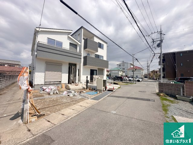 明石市大久保町西島　新築一戸建ての前面道路含む現地写真|周辺は落ち着いた街並みの住宅地！子育てがしやすい住環境です！まだ未完成ですが、現地でしかわからない事もございます。是非一度ご覧ください。