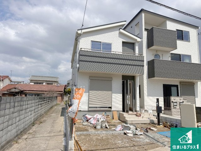 明石市大久保町西島　新築一戸建ての外観|周辺は落ち着いた街並みの住宅地！子育てがしやすい住環境です！まだ未完成ですが、現地でしかわからない事もございます。是非一度ご覧ください。